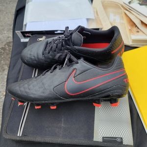 Nike Cleats Size 9.5